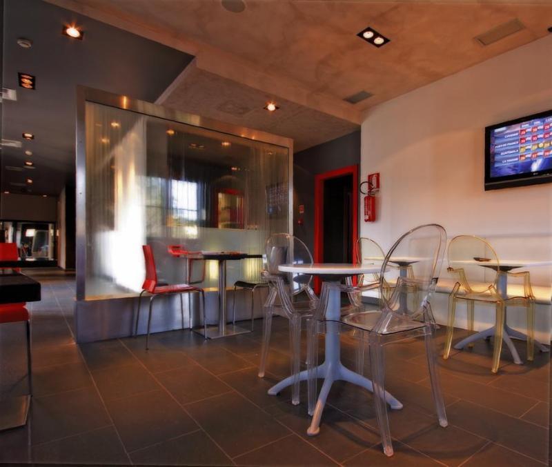 Hotel Metropolis Reggio Emilia Exterior photo